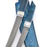 Комплект из 2 ножей "Танто" дамаск рукоять вставка акрил белый, карельская береза синяя, формованные ножны 