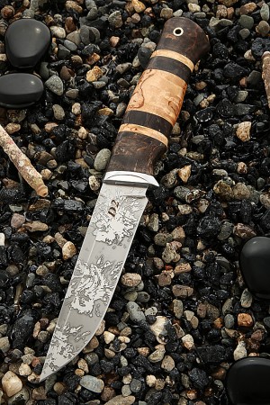 Нож Гром Кованая сталь D2, Комбинированная карельская берёза коричневая и натуральная